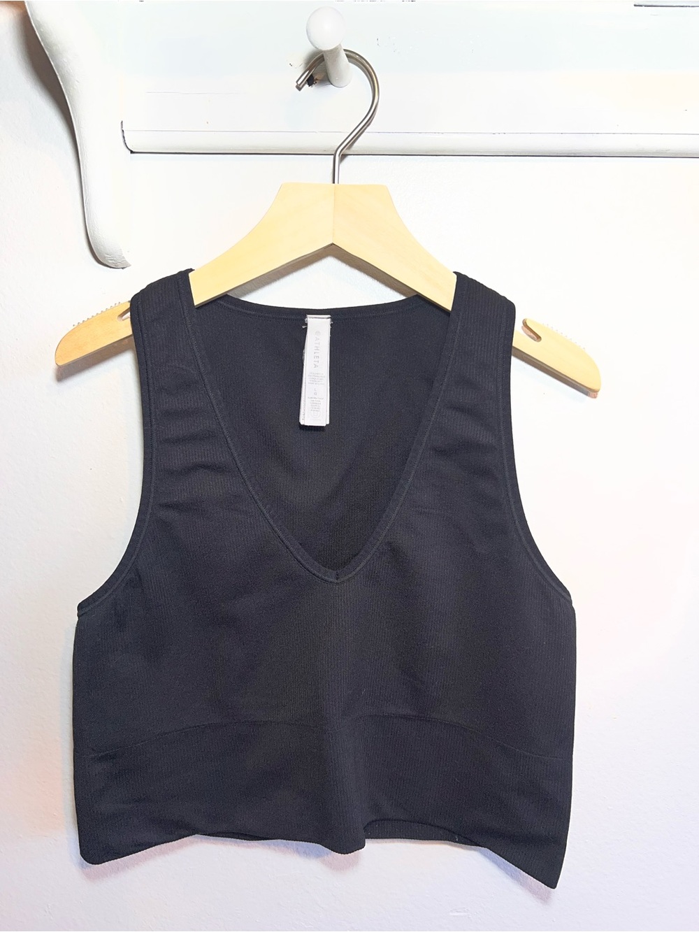 Athleta Aurora Rib Crop Tank Top Coral Orange Shelf Bra Athletic Top Medium
